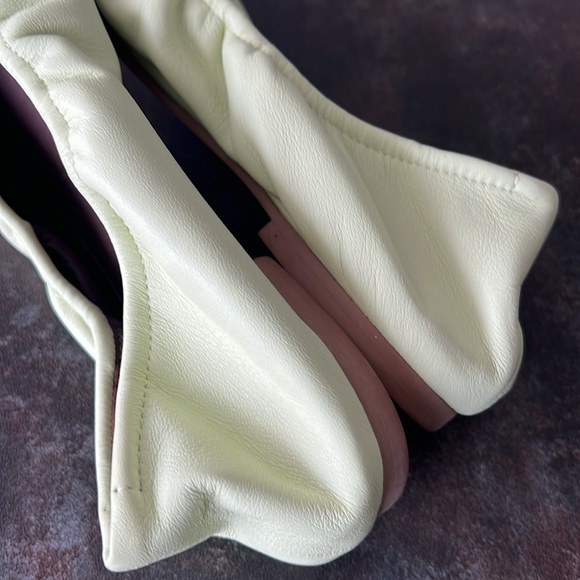 REFORMATION BETTIE RUCHED BALLET FLAT SIZE 8 - Picture 7 of 8